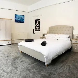 April Summer Breeze -3bed-sleeps 6-parking-walk To The Beach-spacious-families-groups-professionals-contractors Welcome Bournemouth